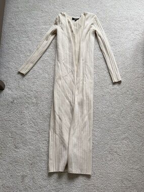 Hera Collection Long Cream Ribbed Trench Coat